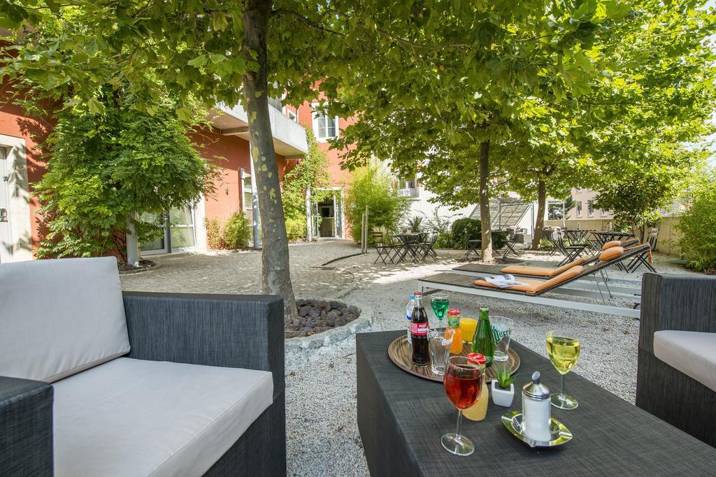 Hotel Des Capucins Le Puy-en-Velay Eksteriør bilde