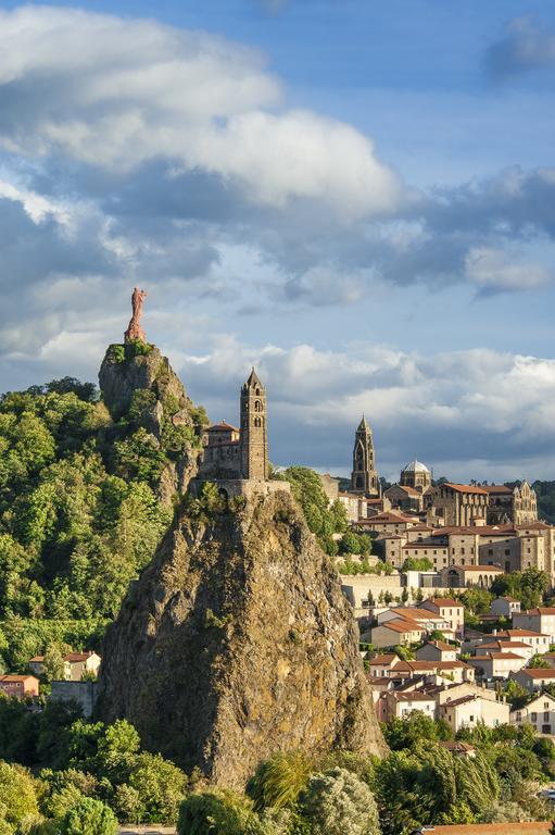 Hotel Des Capucins Le Puy-en-Velay Eksteriør bilde