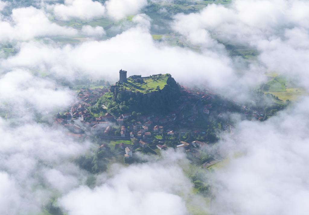 Hotel Des Capucins Le Puy-en-Velay Eksteriør bilde