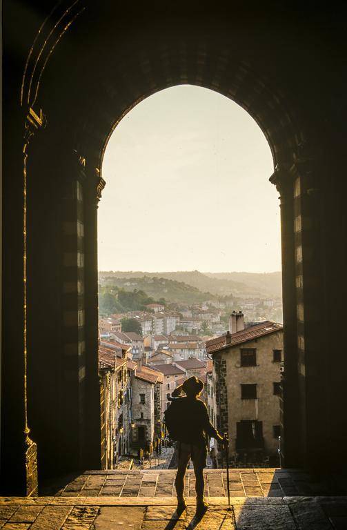Hotel Des Capucins Le Puy-en-Velay Eksteriør bilde