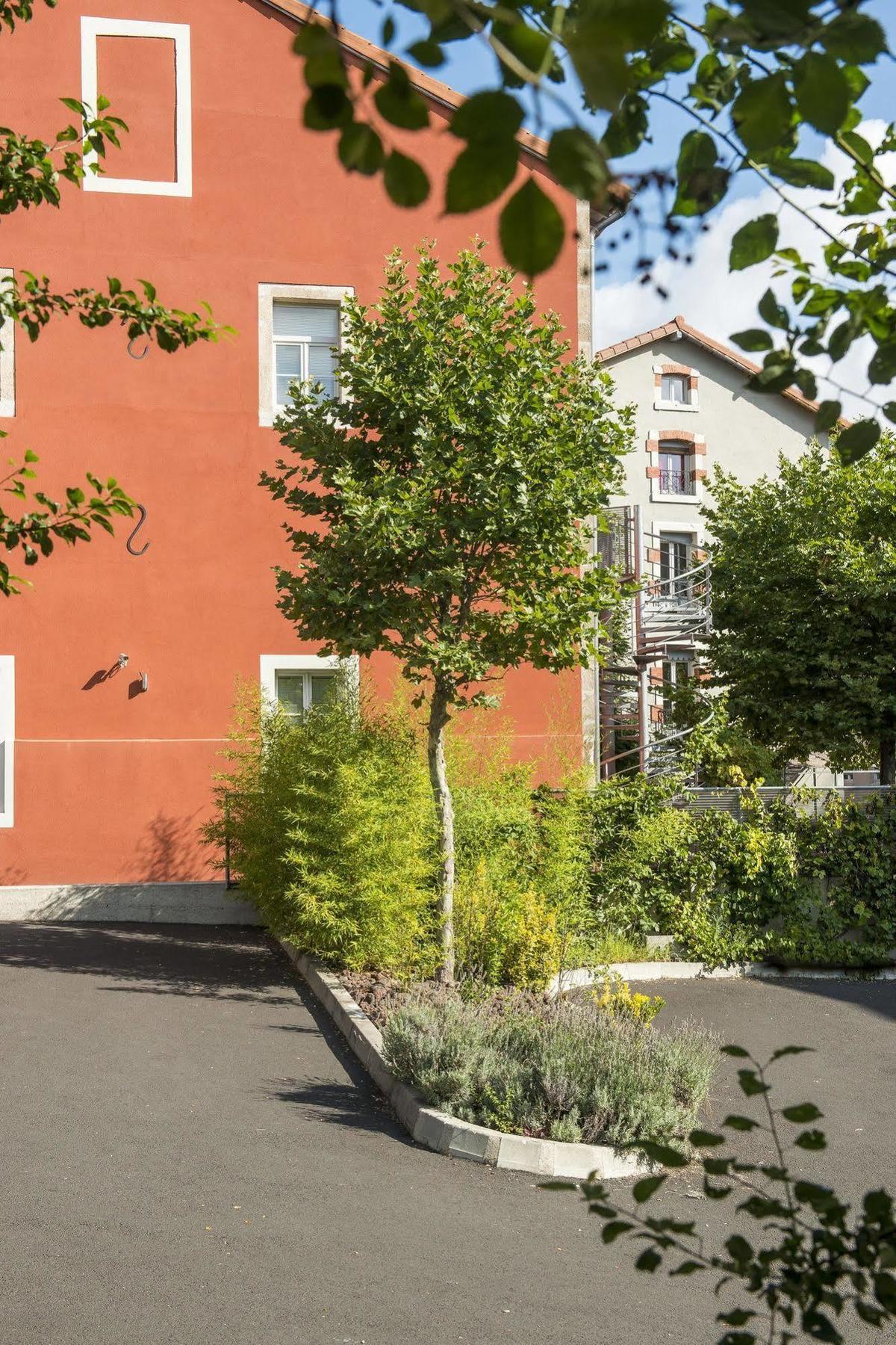 Hotel Des Capucins Le Puy-en-Velay Eksteriør bilde